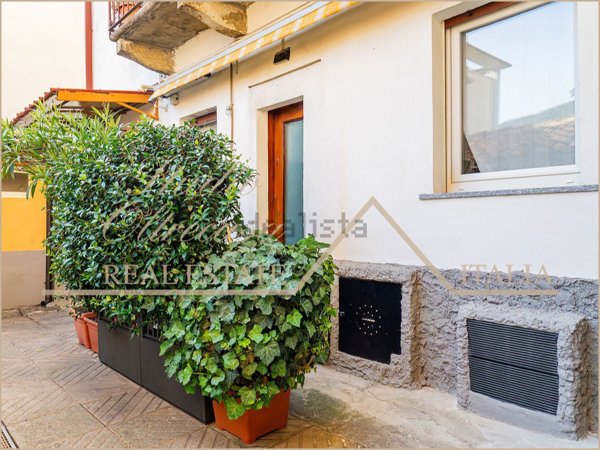 appartamento in vendita a Valmadrera in zona Centro Storico