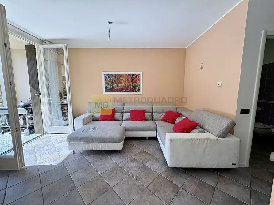 casa indipendente in vendita a Valmadrera in zona Belvedere