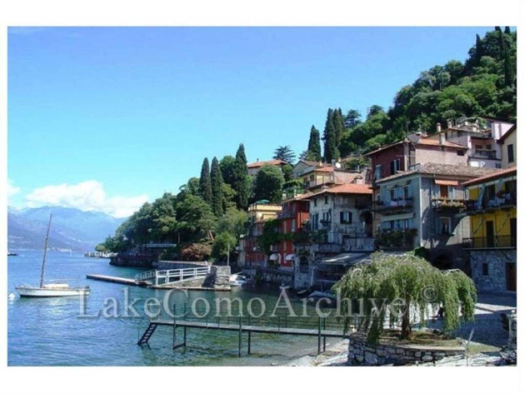 appartamento in vendita a Varenna in zona Fiumelatte
