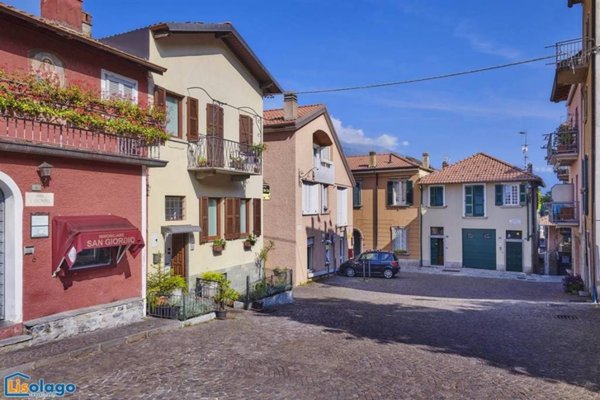 casa indipendente in vendita a Varenna