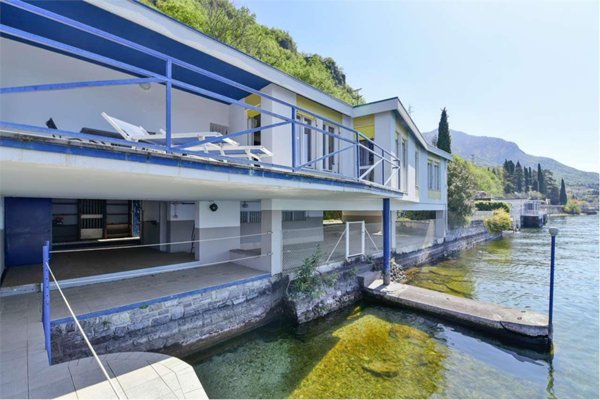 casa indipendente in vendita a Varenna