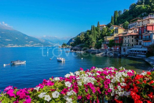 appartamento in vendita a Varenna in zona Fiumelatte