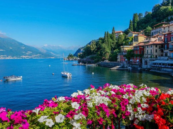 appartamento in vendita a Varenna in zona Fiumelatte