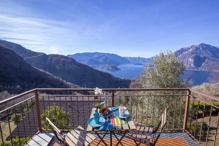 appartamento in vendita a Varenna