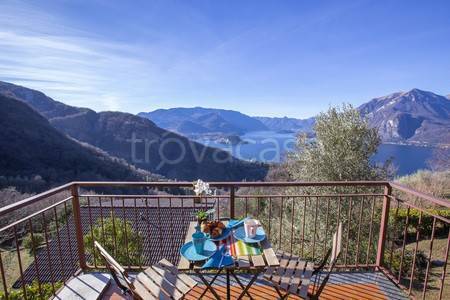 appartamento in vendita a Varenna
