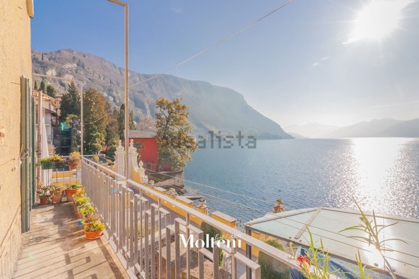 casa indipendente in vendita a Varenna