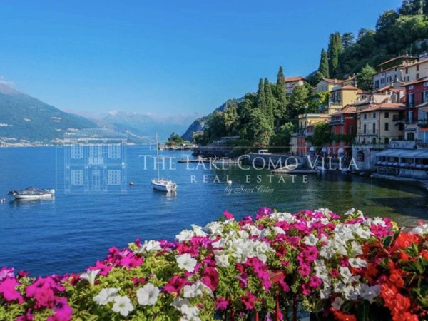 appartamento in vendita a Varenna in zona Fiumelatte