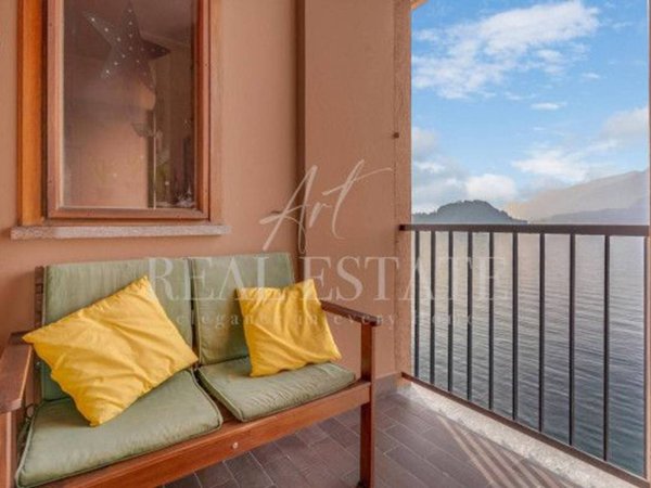appartamento in vendita a Varenna in zona Fiumelatte