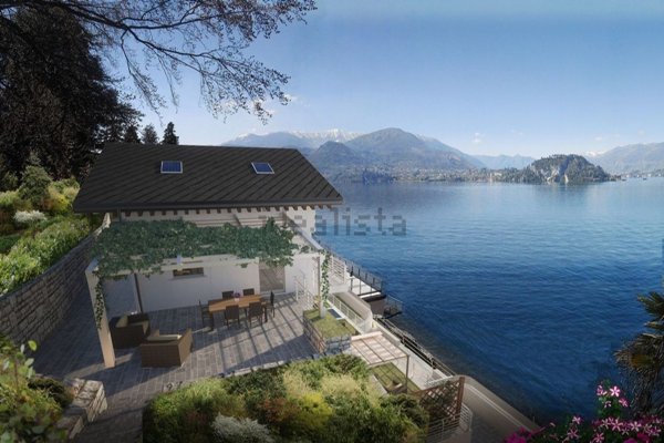 casa indipendente in vendita a Varenna
