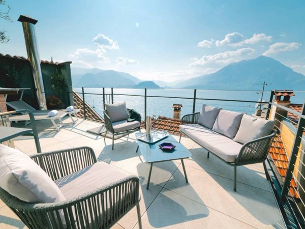 casa indipendente in vendita a Varenna in zona Fiumelatte