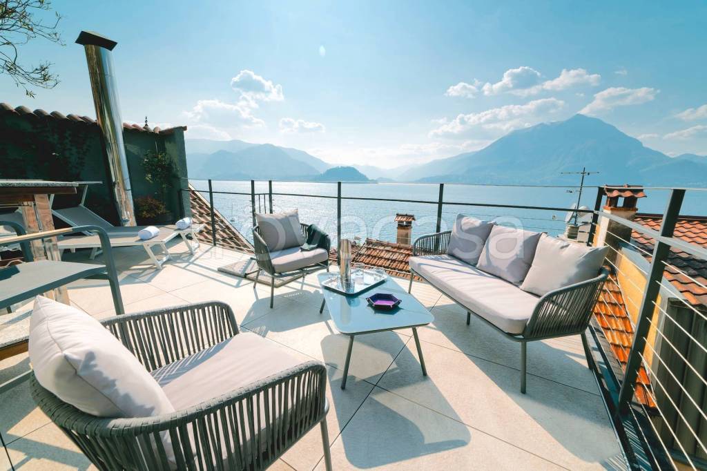 casa indipendente in vendita a Varenna in zona Fiumelatte