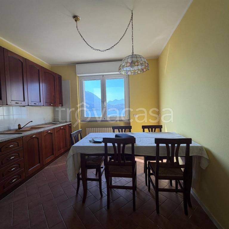 appartamento in vendita a Varenna
