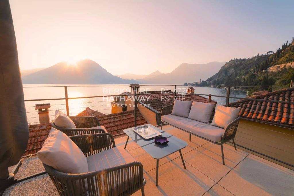 casa indipendente in vendita a Varenna
