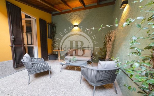 appartamento in vendita a Varenna in zona Fiumelatte