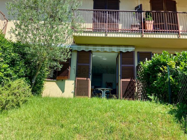 appartamento in vendita a Varenna in zona Fiumelatte