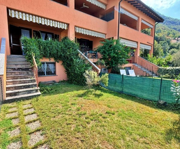 appartamento in vendita a Varenna in zona Fiumelatte