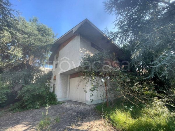 casa indipendente in vendita a Vercurago