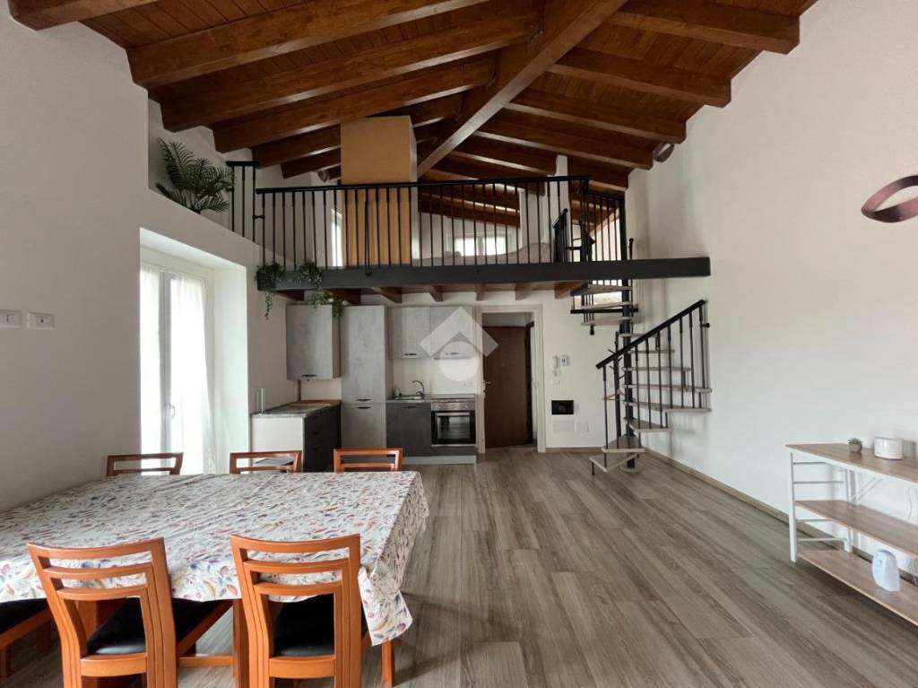 appartamento in vendita a Vercurago