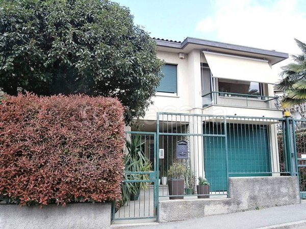 appartamento in vendita a Vercurago