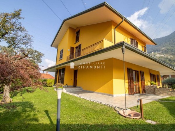 casa indipendente in vendita a Vercurago