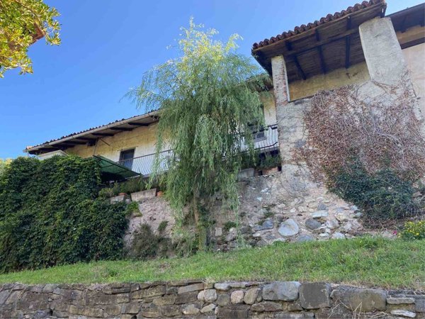 casale in vendita a Vercurago