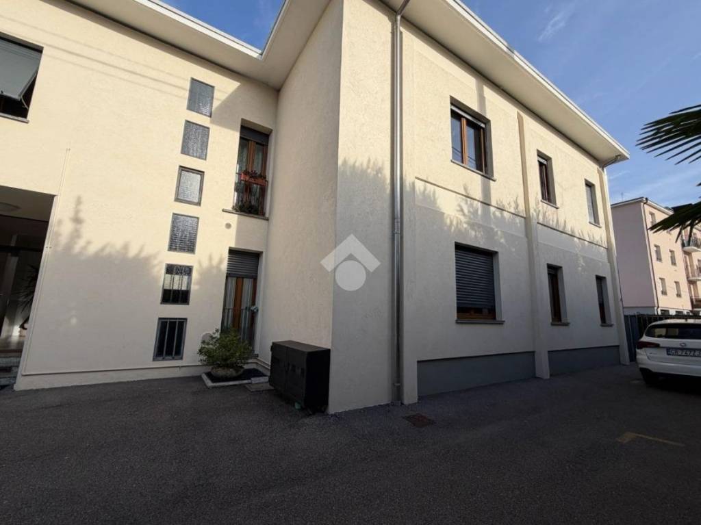 appartamento in vendita a Vercurago