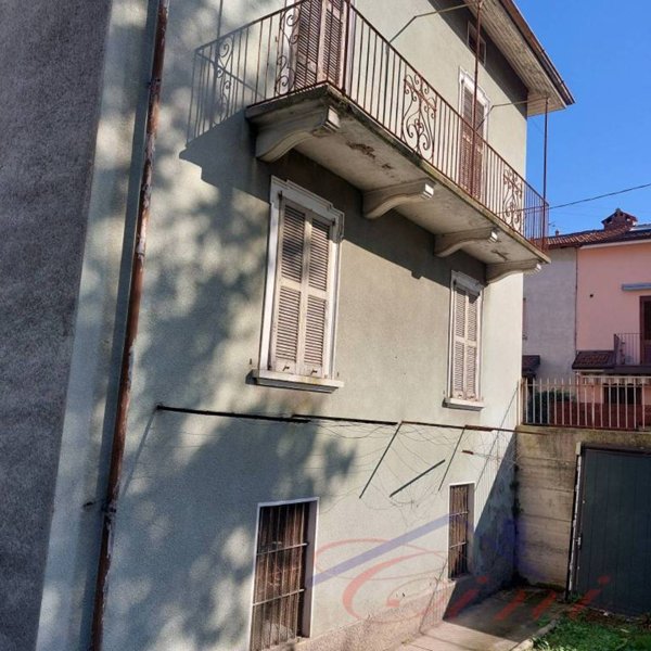 casa indipendente in vendita a Vercurago