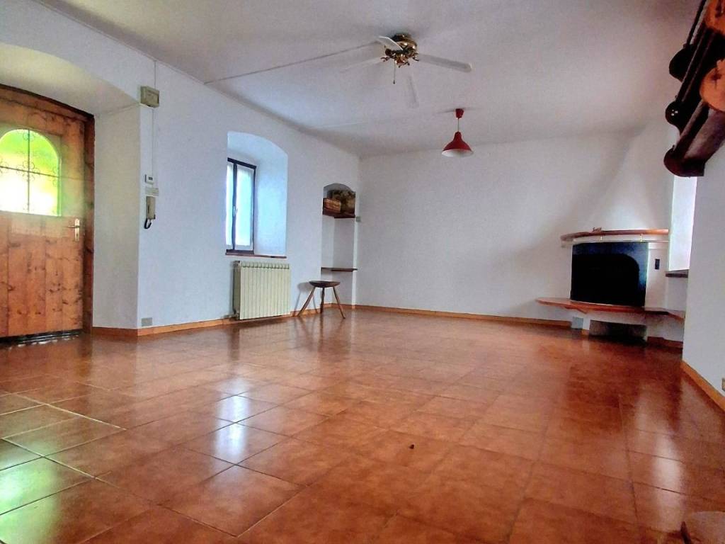 casa indipendente in vendita a Vercurago
