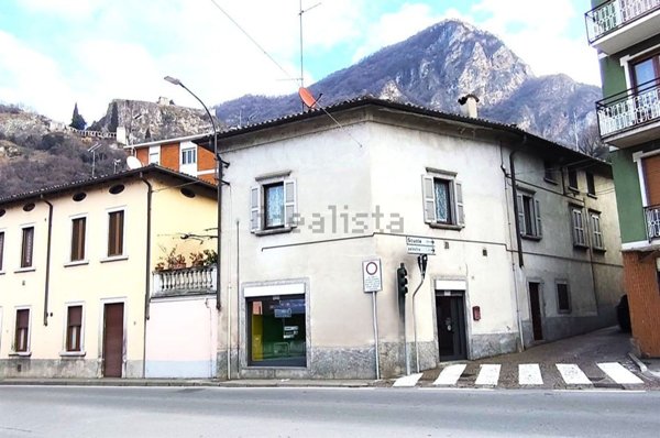 casa semindipendente in vendita a Vercurago in zona Somasca