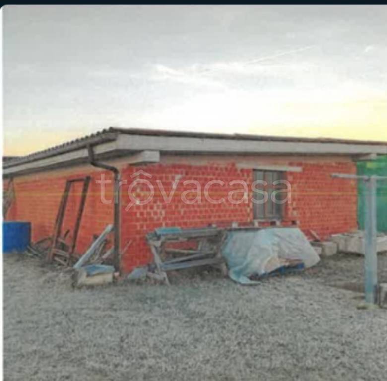 locale commerciale in vendita a Felizzano