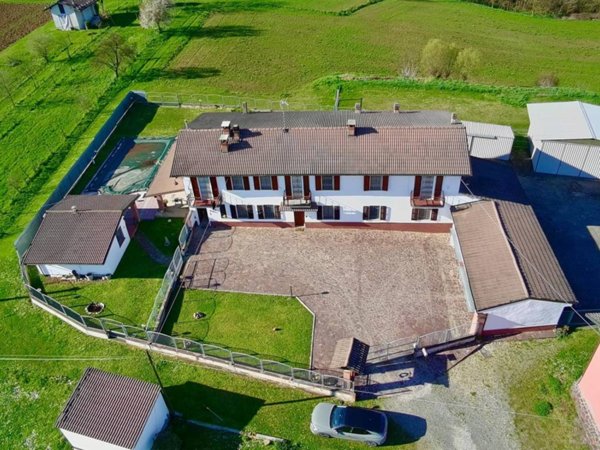 casa indipendente in vendita a Felizzano