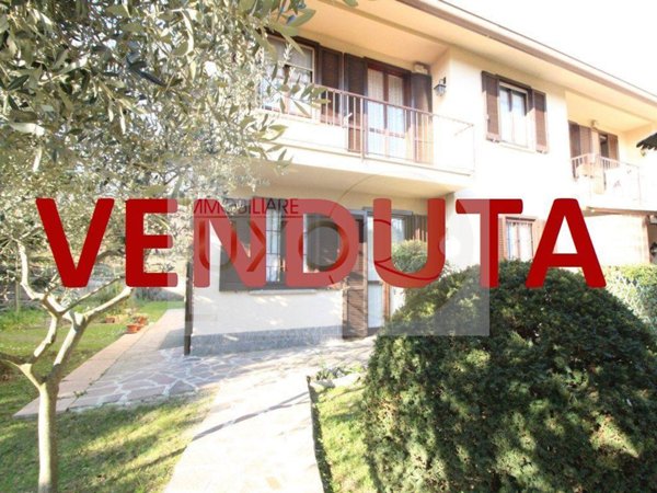 casa indipendente in vendita a Viganò