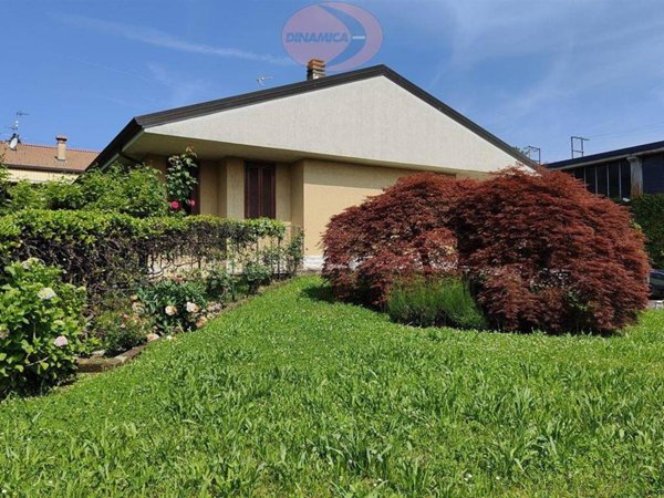 casa indipendente in vendita a Viganò