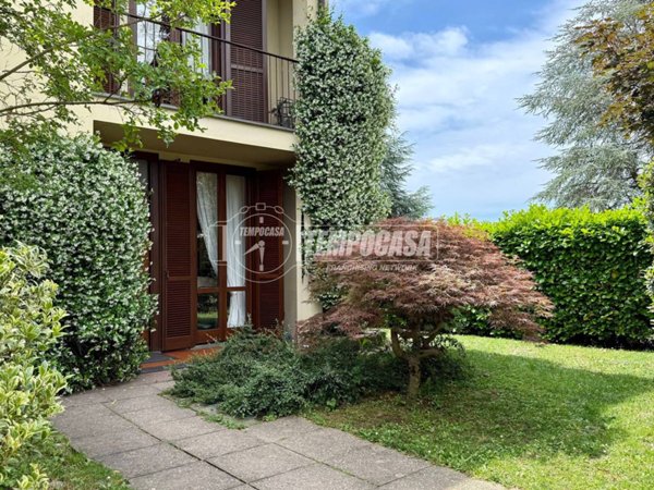 casa indipendente in vendita a Viganò