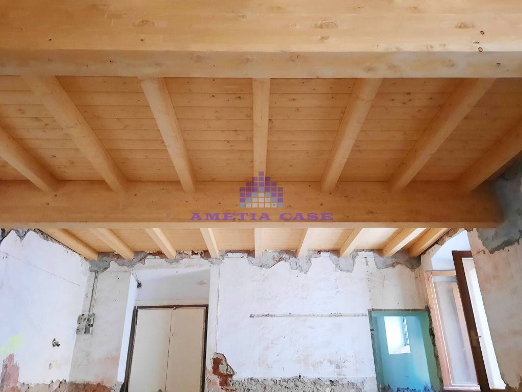 appartamento in vendita a Verderio in zona Verderio Inferiore
