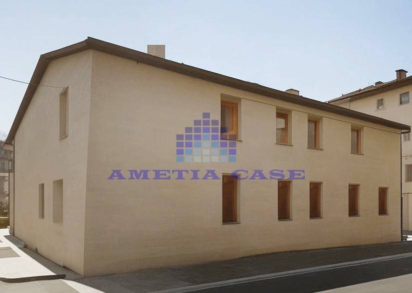 appartamento in vendita a Verderio in zona Verderio Inferiore