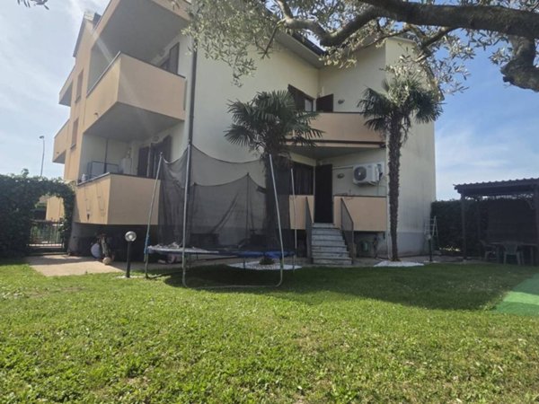 appartamento in vendita a Verderio in zona Verderio Superiore