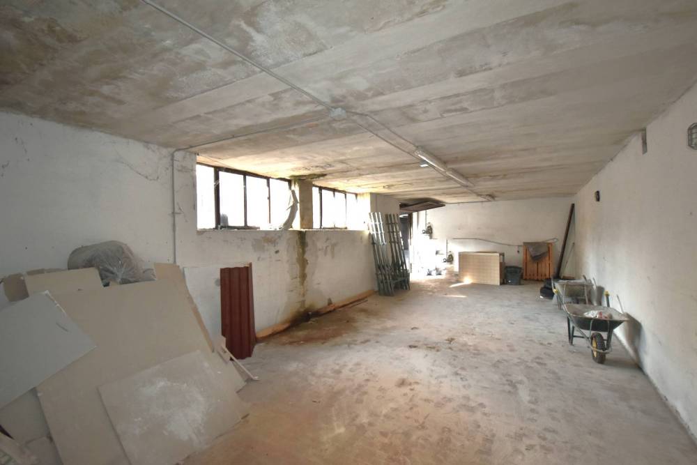 locale di sgombero in vendita a Verderio