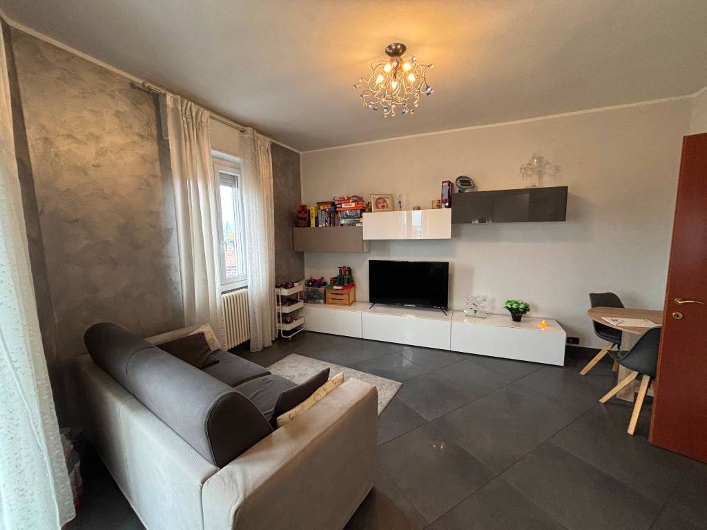 appartamento in vendita a Verderio in zona Verderio Superiore