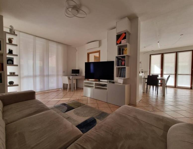 appartamento in vendita a Verderio in zona Verderio Inferiore