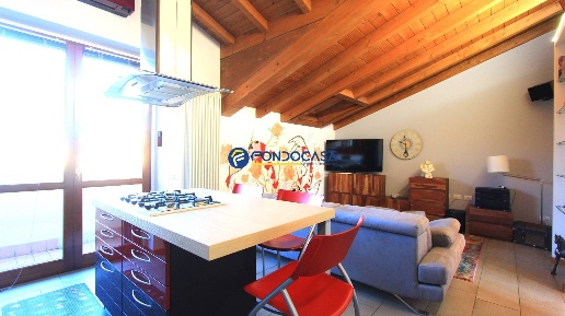 appartamento in vendita a Verderio in zona Verderio Inferiore