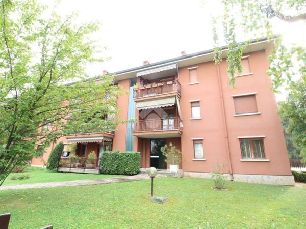 appartamento in vendita a Verderio in zona Verderio Superiore