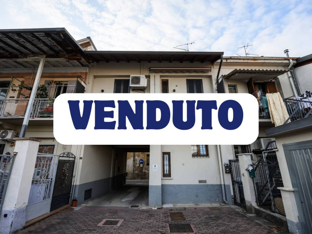casa indipendente in vendita a Verderio in zona Verderio Inferiore