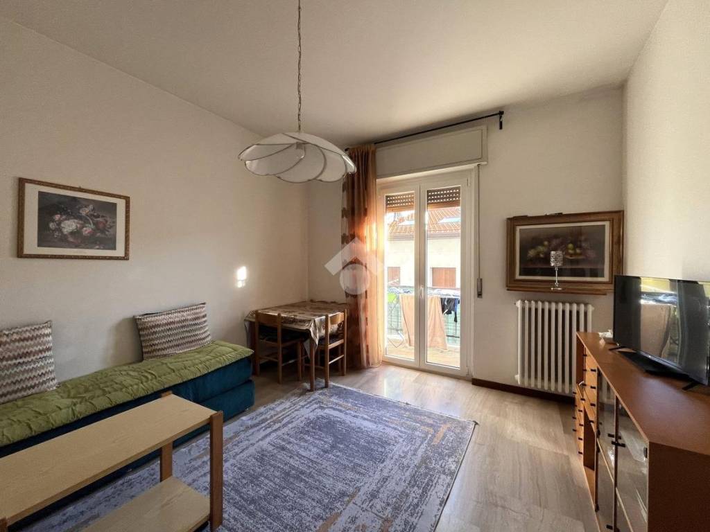 appartamento in vendita a Verderio in zona Verderio Inferiore