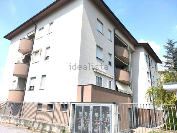 appartamento in vendita a Verderio in zona Verderio Superiore