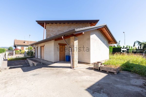 casa indipendente in vendita a Verderio