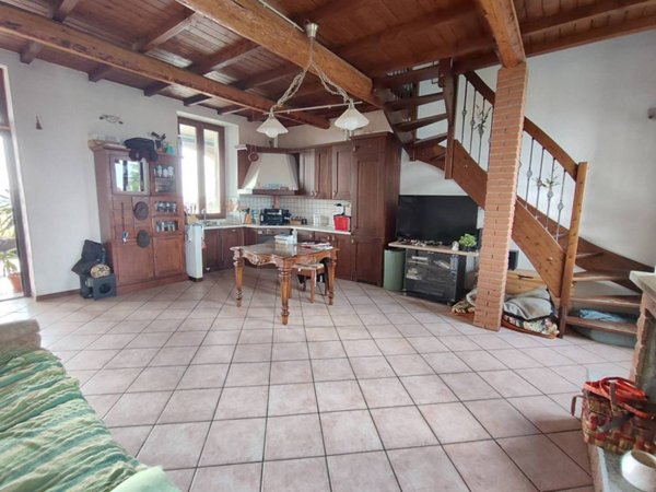 appartamento in vendita a Verderio in zona Verderio Superiore