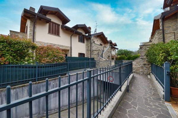 casa indipendente in vendita a Verderio