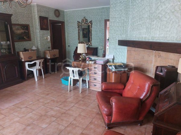 appartamento in vendita a Verderio in zona Verderio Superiore