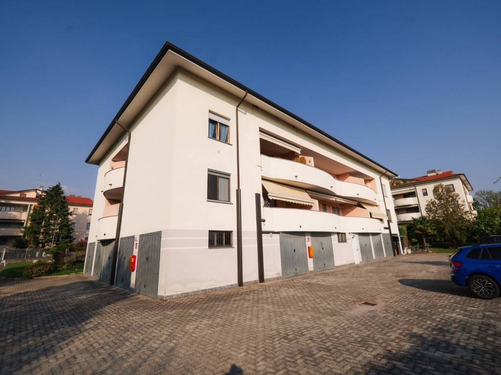 appartamento in vendita a Verderio in zona Verderio Superiore